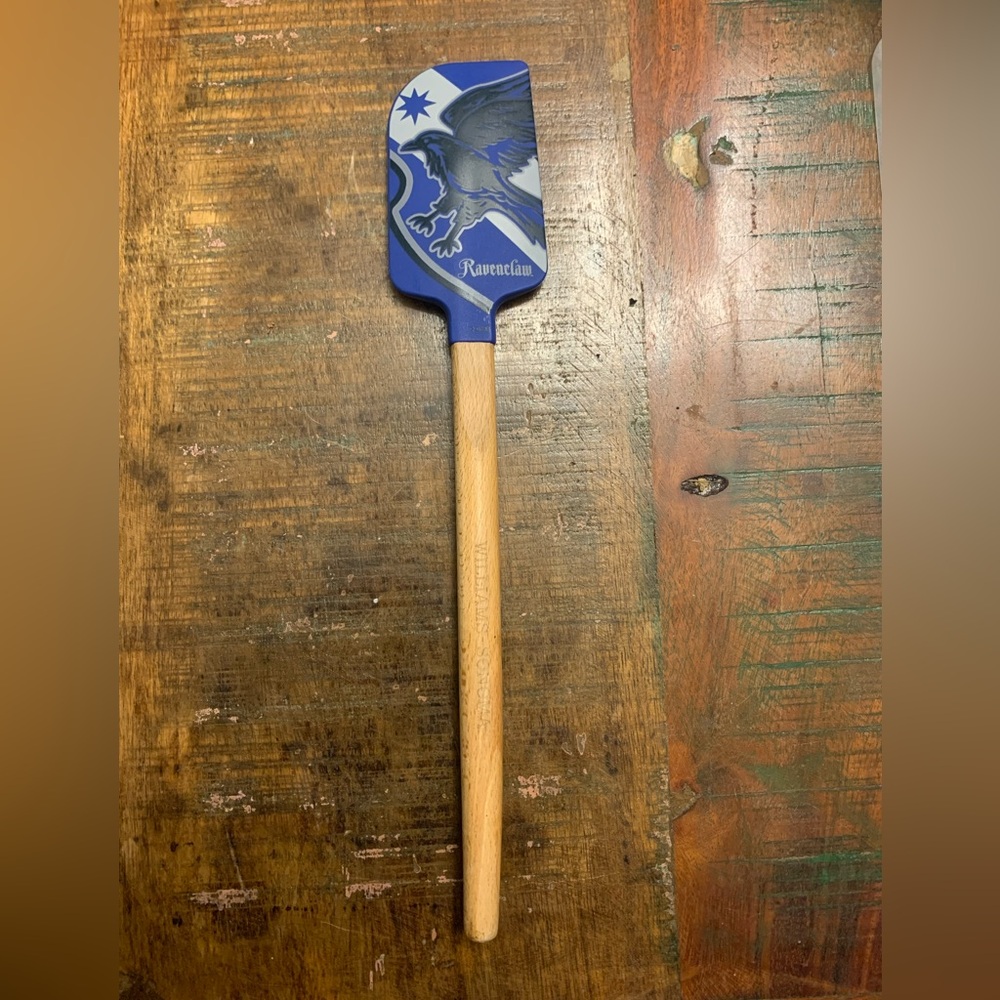 Williams Sonoma Harry Potter Ravenclaw Silicone Spatula Wood Christmas Cookies - Picture 1 of 3